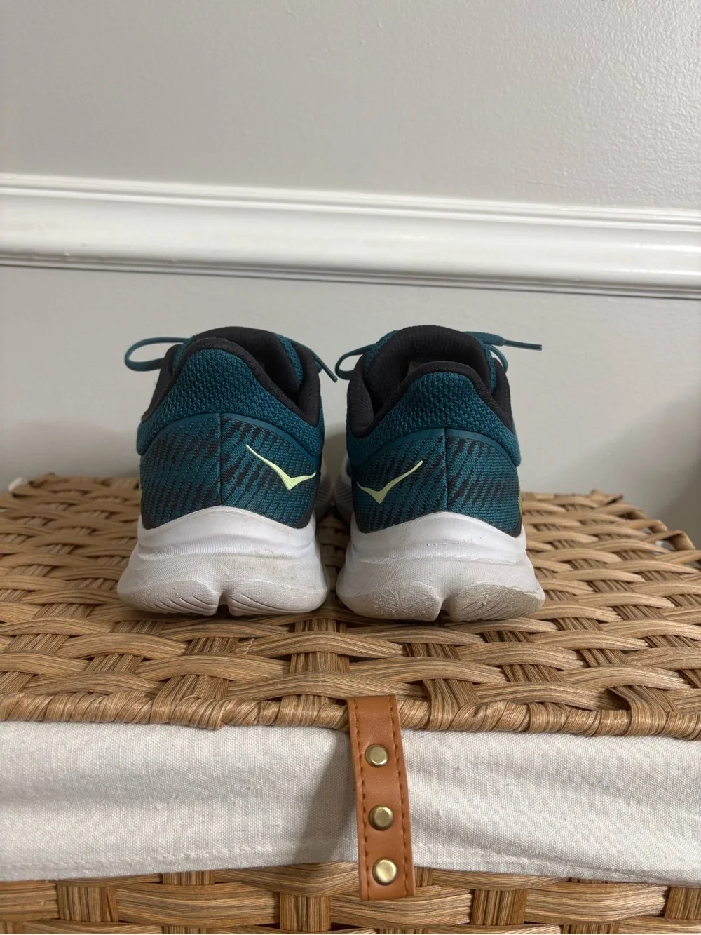 Hoka Solimar Running Shoes – Men’s Size 10D – Blue/Green